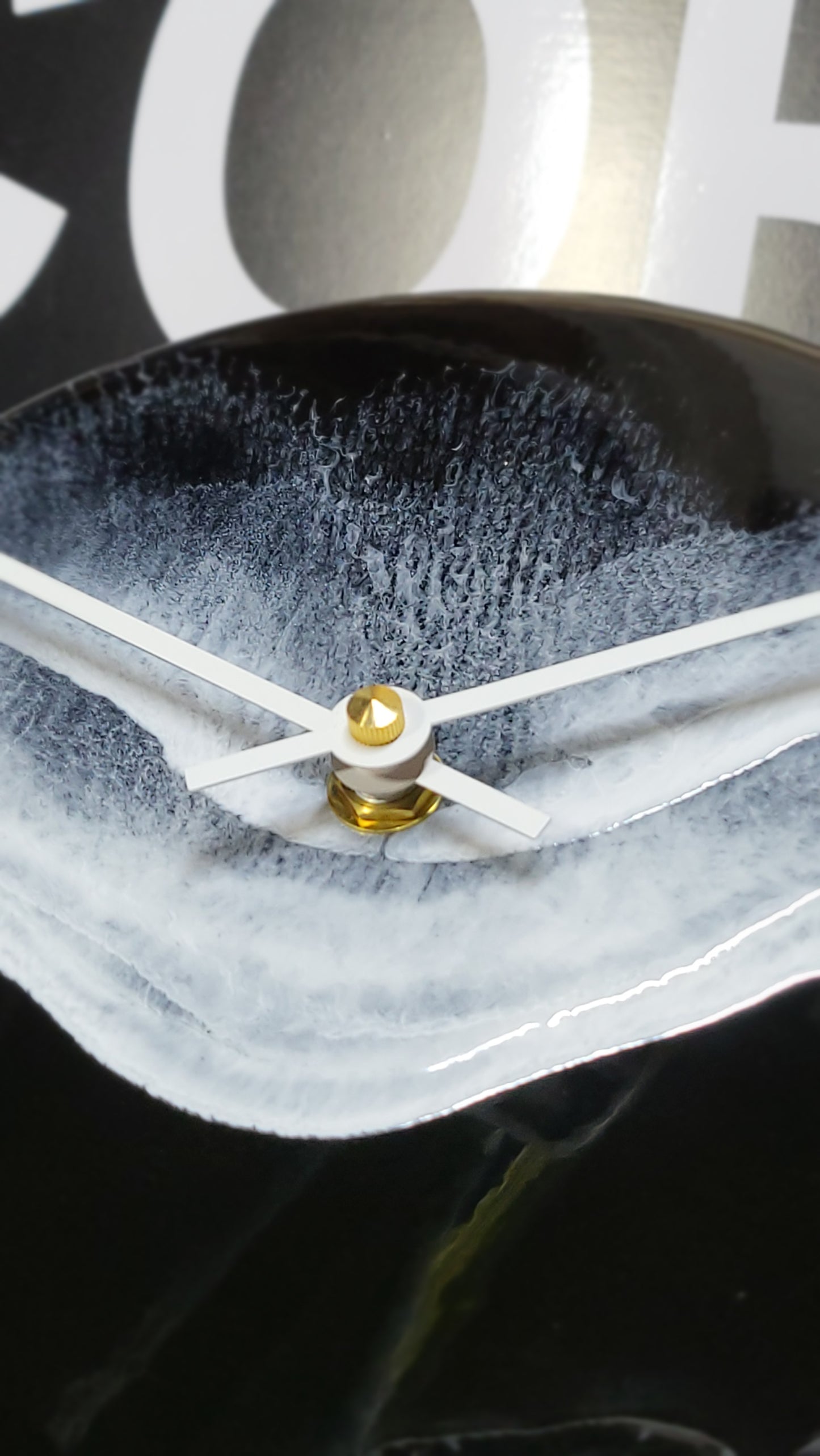 Epoxy Resin Wall Clock Small (ab1756)