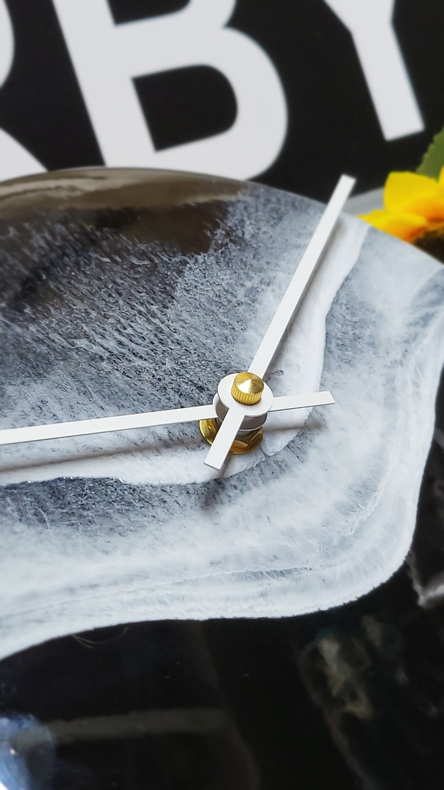 Epoxy Resin Wall Clock Small (ab1756)